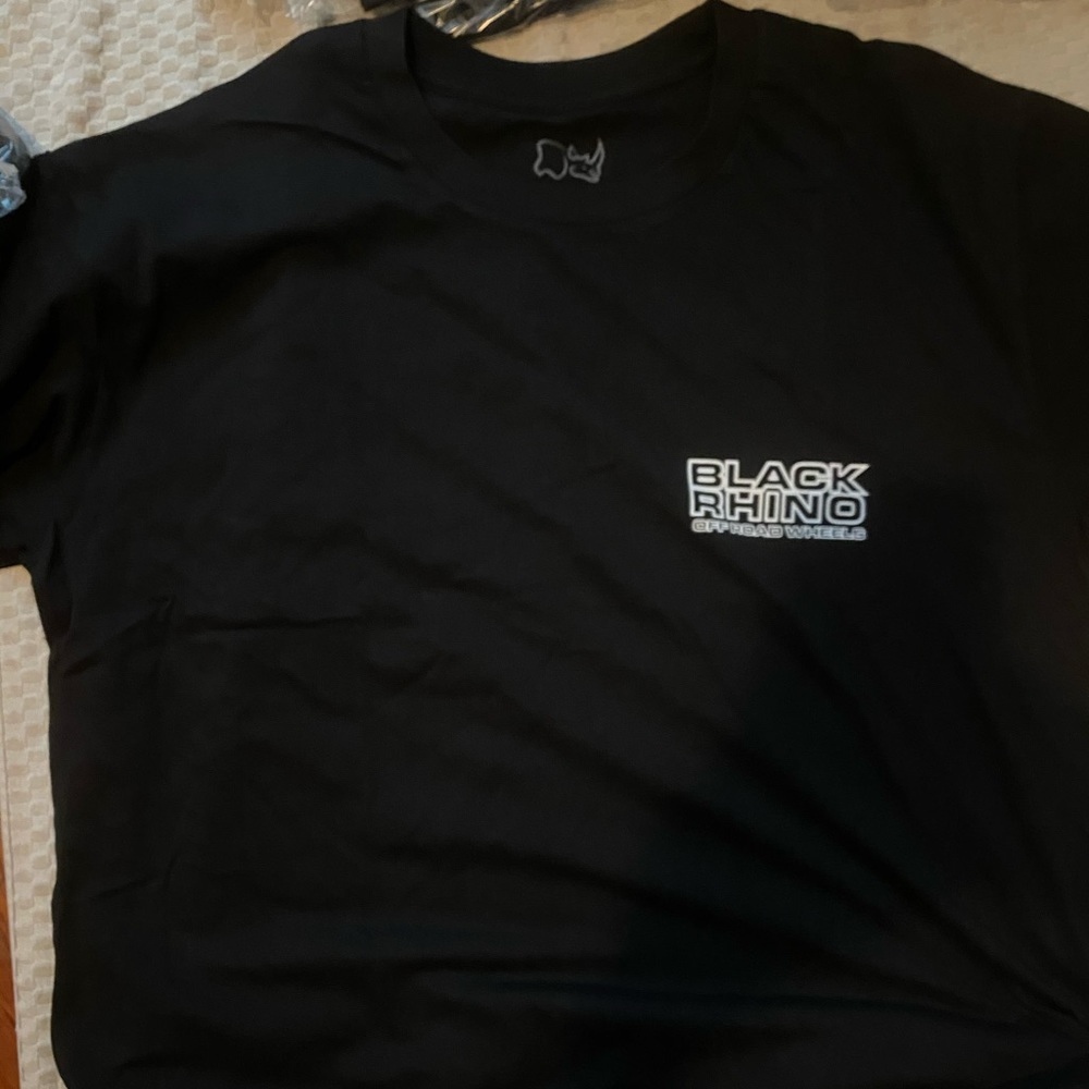 BLACK RHINO T-SHIRT